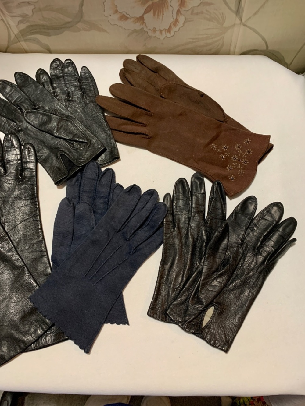 Vintage Lot 5 Pairs of Ladies Black Navy Brown Long Short Leather Cloth Gloves - Picture 3 of 6